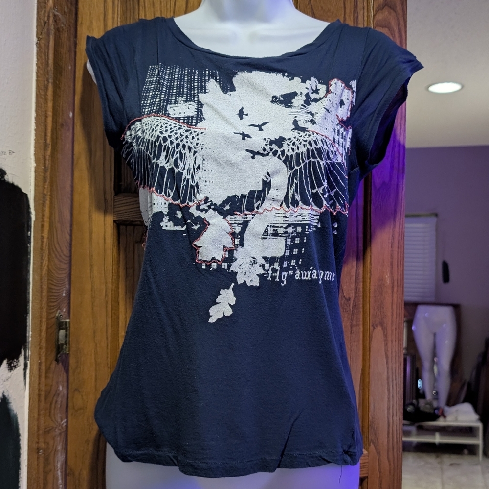 Fitted Y2K Old Navy "Fly Away Home" Graphic Tee with Pink Embroideredy